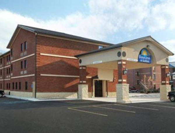 Days Inn & Suites by Wyndham Jeffersonville IN