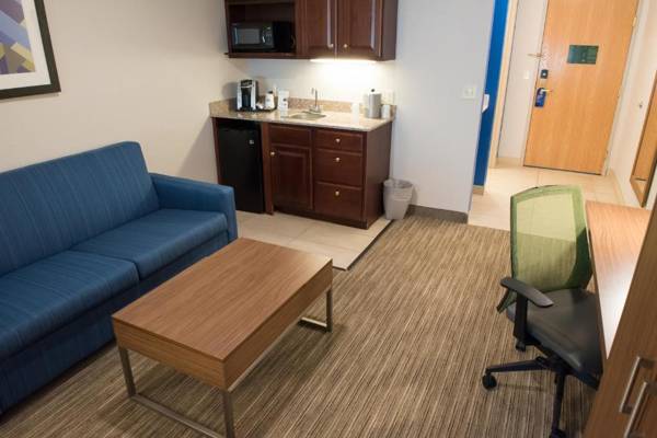 Workspace - Holiday Inn Express Hotel & Suites Elkhart-South an IHG Hotel