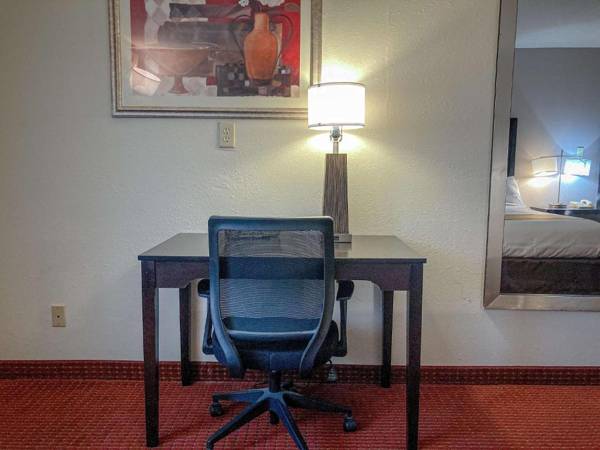 Workspace - Motel 6 Elkhart