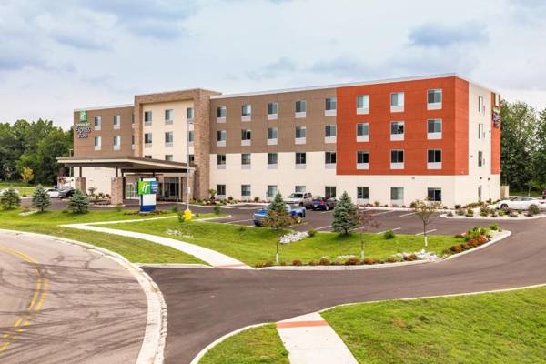 Holiday Inn Express & Suites - Elkhart North an IHG Hotel