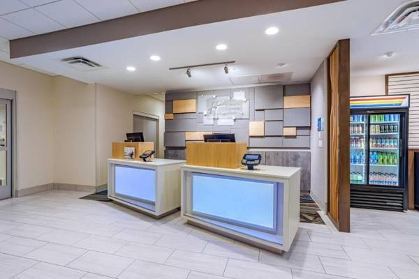 Holiday Inn Express & Suites - Elkhart North an IHG Hotel