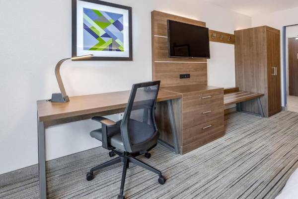 Workspace - Holiday Inn Express & Suites - Elkhart North an IHG Hotel