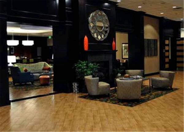 Hampton Inn Evansville Airport