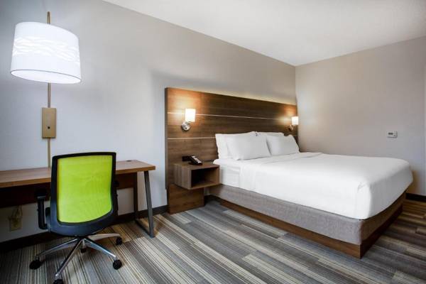Workspace - Holiday Inn Express Hotel & Suites Fort Wayne an IHG Hotel