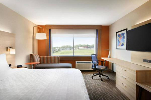 Workspace - Holiday Inn Express & Suites - Fort Wayne North an IHG Hotel