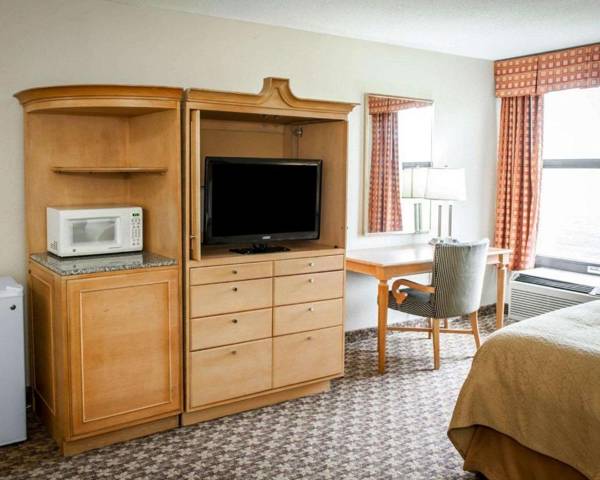 Quality Inn & Suites Greenfield I-70