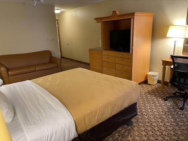 Workspace - Quality Inn & Suites Greenfield I-70