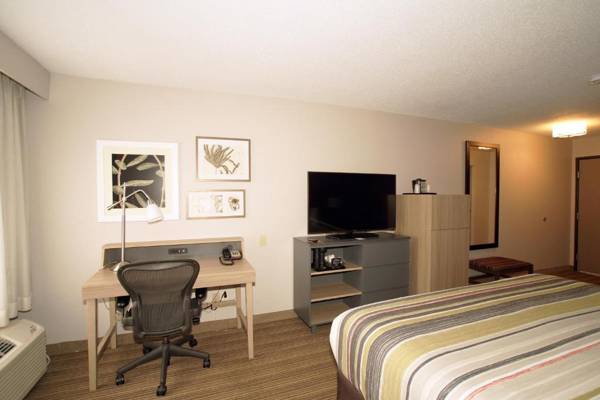Workspace - Country Inn & Suites by Radisson Greenfield IN