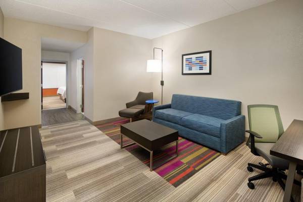 Workspace - Holiday Inn Express Hotel & Suites Greenwood