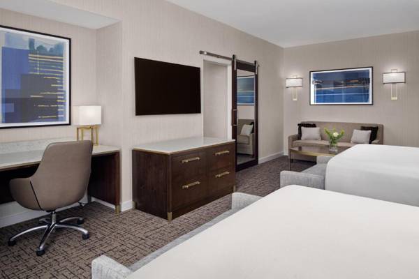 Workspace - Hilton Indianapolis Hotel & Suites