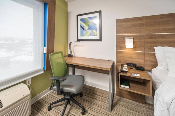 Workspace - Holiday Inn Express Indianapolis South an IHG Hotel