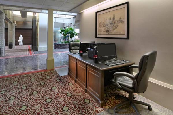 Workspace - Crowne Plaza Indianapolis-Dwtn-Union Stn an IHG Hotel