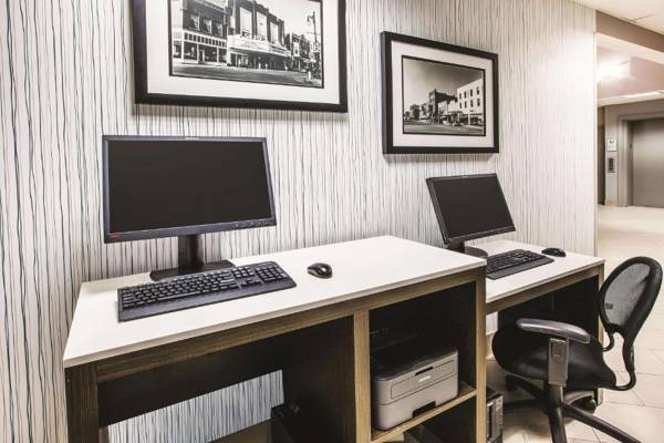 Workspace - La Quinta by Wyndham Kokomo