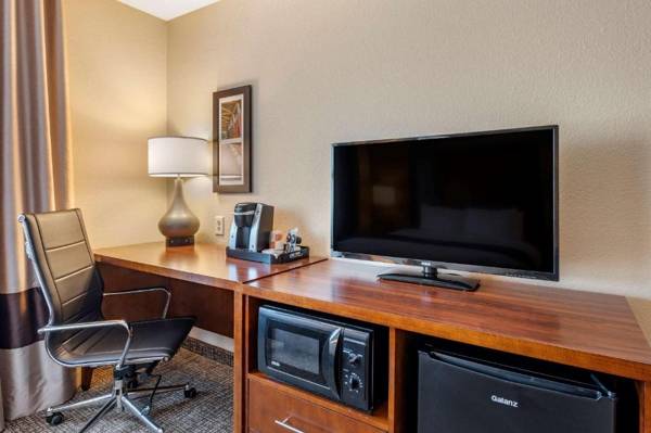 Workspace - Comfort Inn La Porte