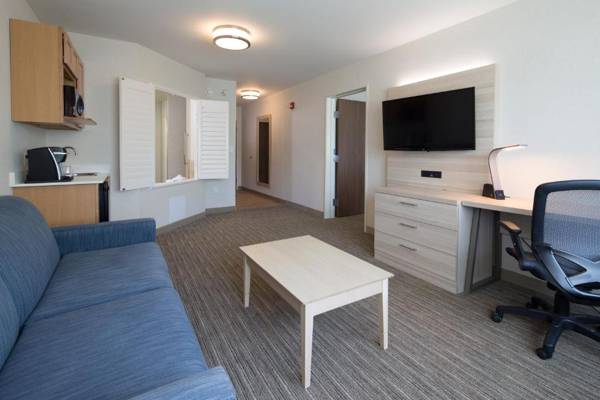 Workspace - Holiday Inn Express & Suites La Porte an IHG Hotel