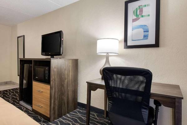 Workspace - Quality Inn & Suites Lafayette I-65