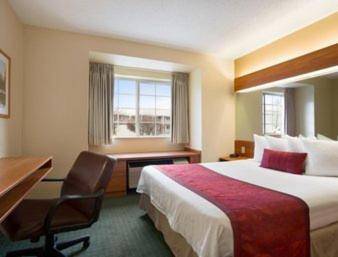 Workspace - Days Inn & Suites by Wyndham Lafayette IN