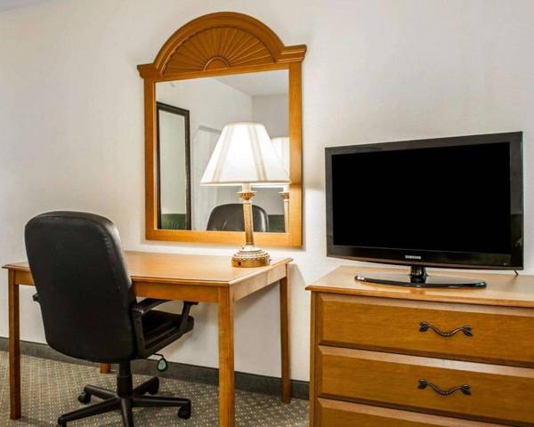 Workspace - Quality Inn Rochester