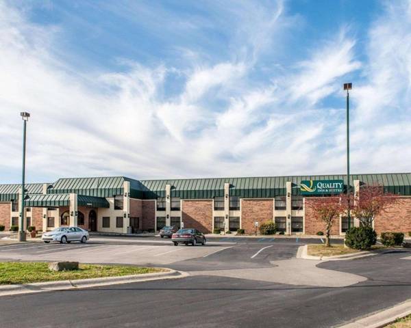 Quality Inn & Suites Shelbyville I-74