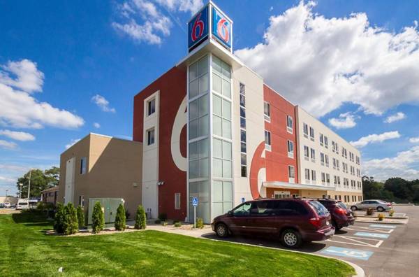 Motel 6-South Bend IN - Mishawaka