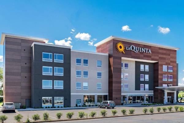 La Quinta Inn & Suites by Wyndham South Bend near Notre Dame