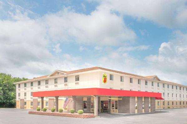 Super 8 by Wyndham Terre Haute