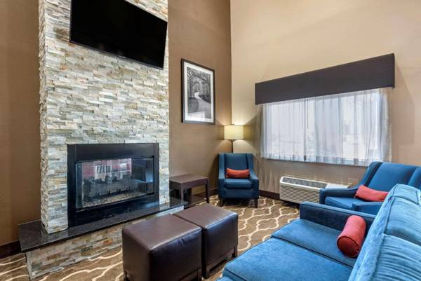 Comfort Suites Terre Haute University Area