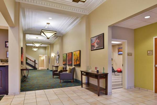 Candlewood Suites Terre Haute an IHG Hotel