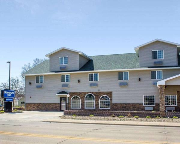 Rodeway Inn & Suites - Okoboji