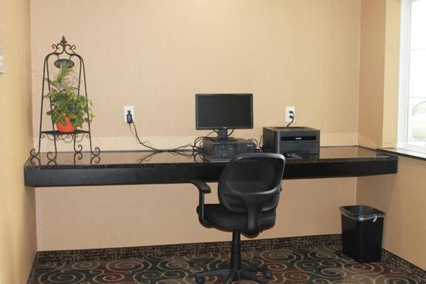 Workspace - Cobblestone Inn & Suites - Avoca