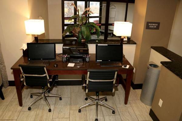 Workspace - Best Western Plus Omaha Airport Inn