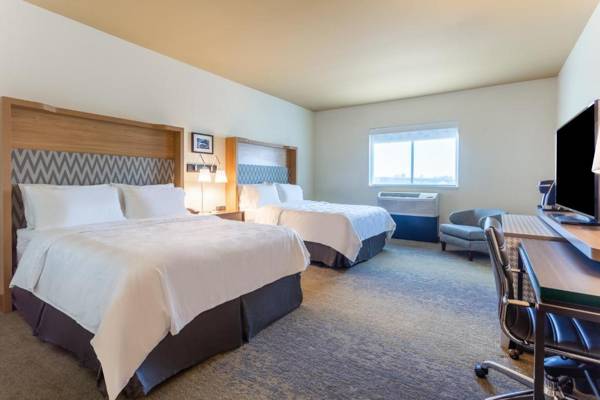 Workspace - Holiday Inn & Suites Cedar Falls-Waterloo Event Ctr an IHG Hotel