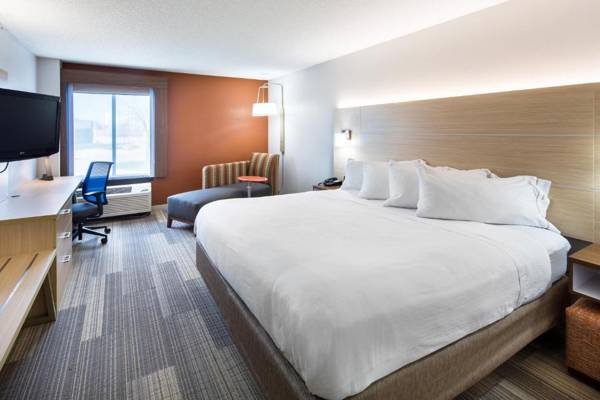 Holiday Inn Express Cedar Rapids - Collins Road an IHG Hotel