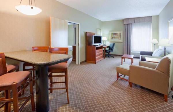 Workspace - Holiday Inn Express Hotel & Suites Cedar Rapids I-380 at 33rd Avenue an IHG Hotel