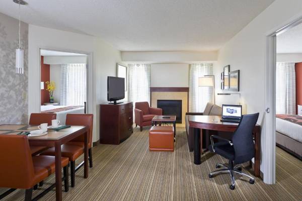 Workspace - Residence Inn by Marriott Cedar Rapids