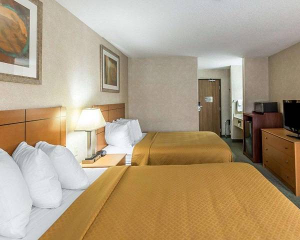 Quality Inn at Collins Road - Cedar Rapids