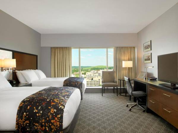 Workspace - DoubleTree by Hilton Hotel Cedar Rapids Convention Complex