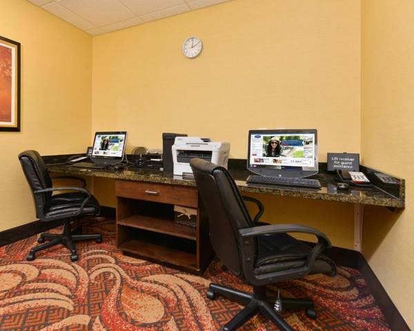 Workspace - Hampton Inn Clinton