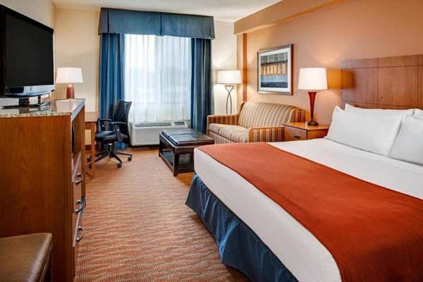 Workspace - Holiday Inn Express Hotel & Suites Coralville an IHG Hotel