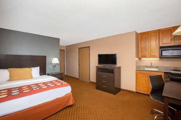 Workspace - AmericInn by Wyndham Coralville