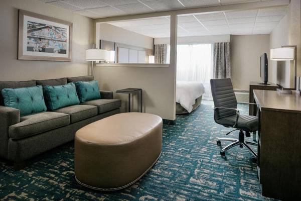 Workspace - Holiday Inn Coralville