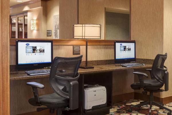 Workspace - Hampton Inn Council Bluffs