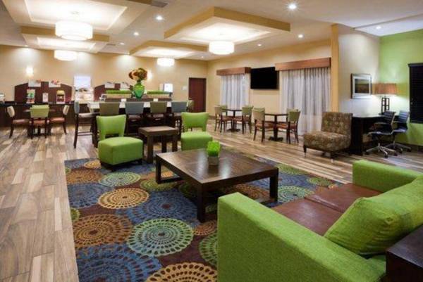 Holiday Inn Express & Suites Davenport North