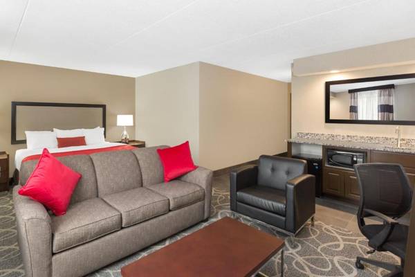 Ramada by Wyndham Des Moines Airport