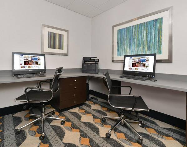 Workspace - Hampton Inn & Suites Des Moines Downtown