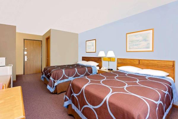 Super 8 by Wyndham Dyersville