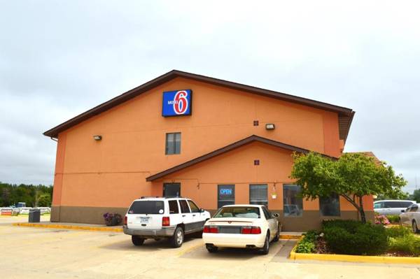 Motel 6-Marshalltown IA