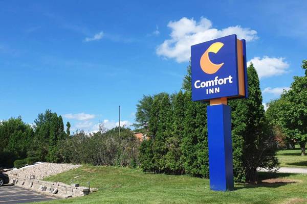 Comfort Inn Muscatine near Hwy 61