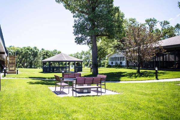 Okoboji Commons Hotel