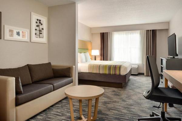 Workspace - Country Inn & Suites by Radisson Pella IA